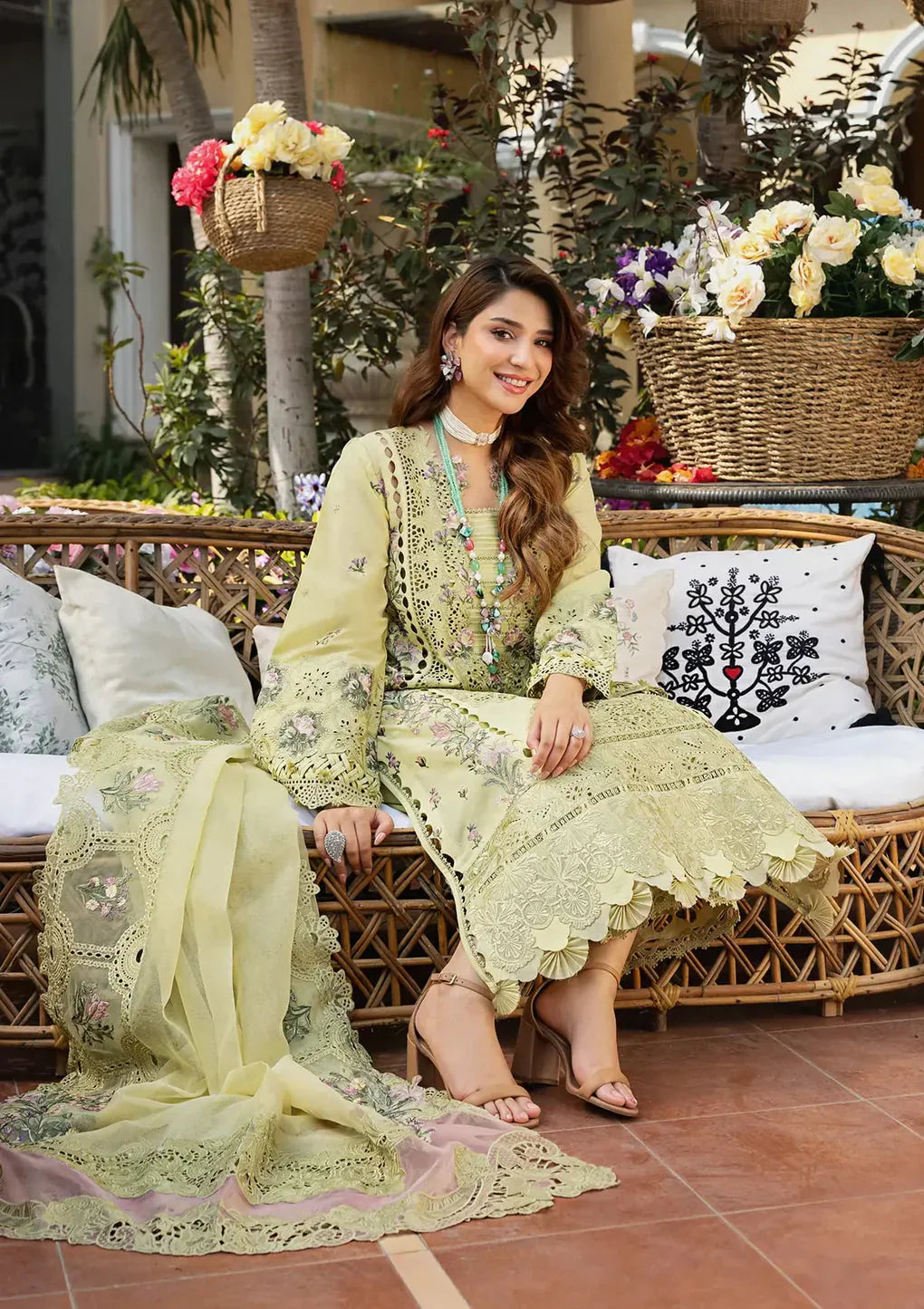 PREMIUM EMBROIDERED LUXURY  LAWN | UNSTITCHED 3-PIECE SUIT 711
