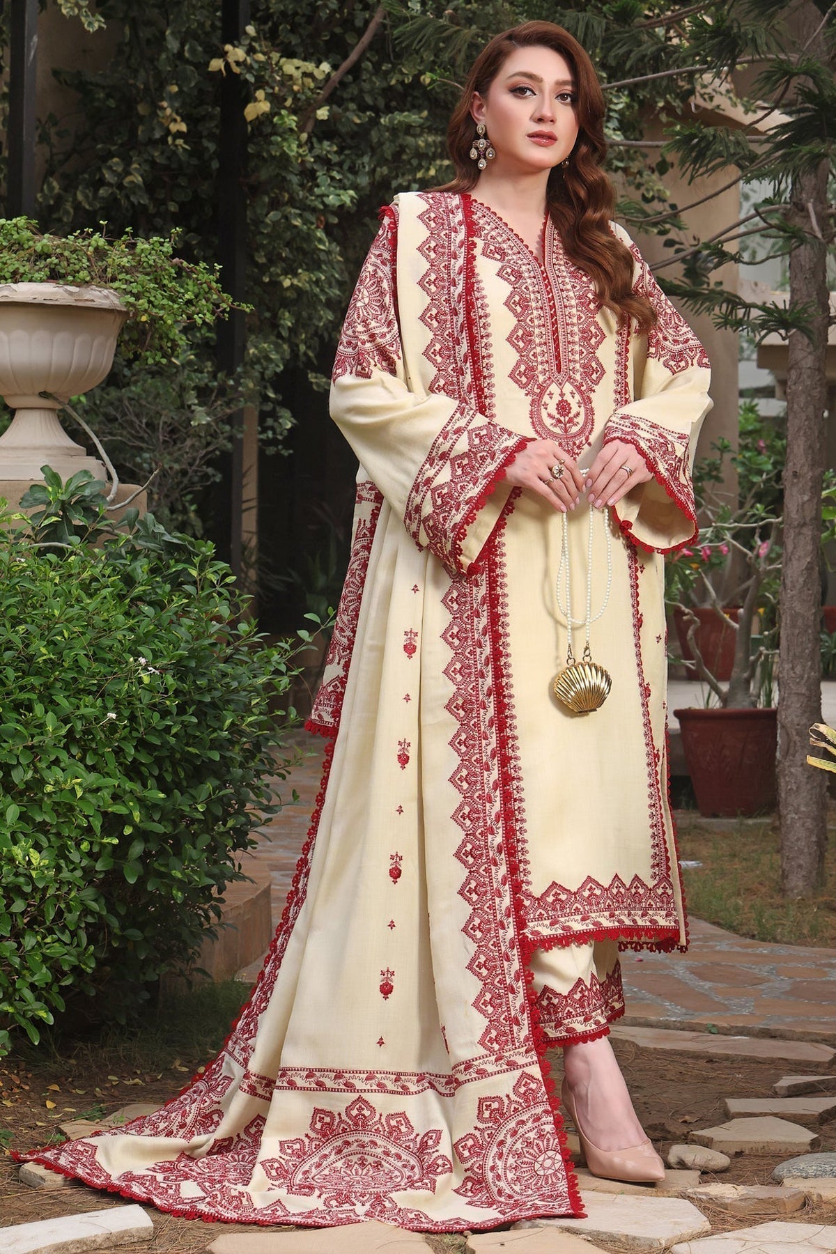 3PC UNSTITCH DHANAK EMBROIDERED SHIRT WITH EMBROIDERED SHAWL & TROUSER- 672