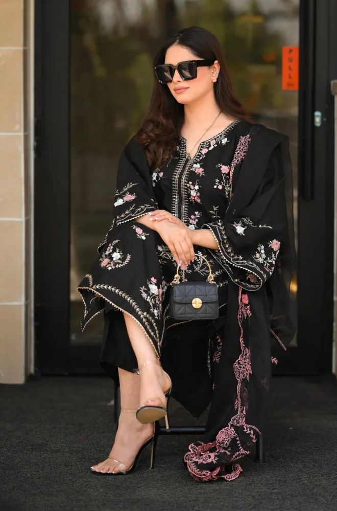 Summer Unstitch 3Piece Lawn Embroidered Suit-731